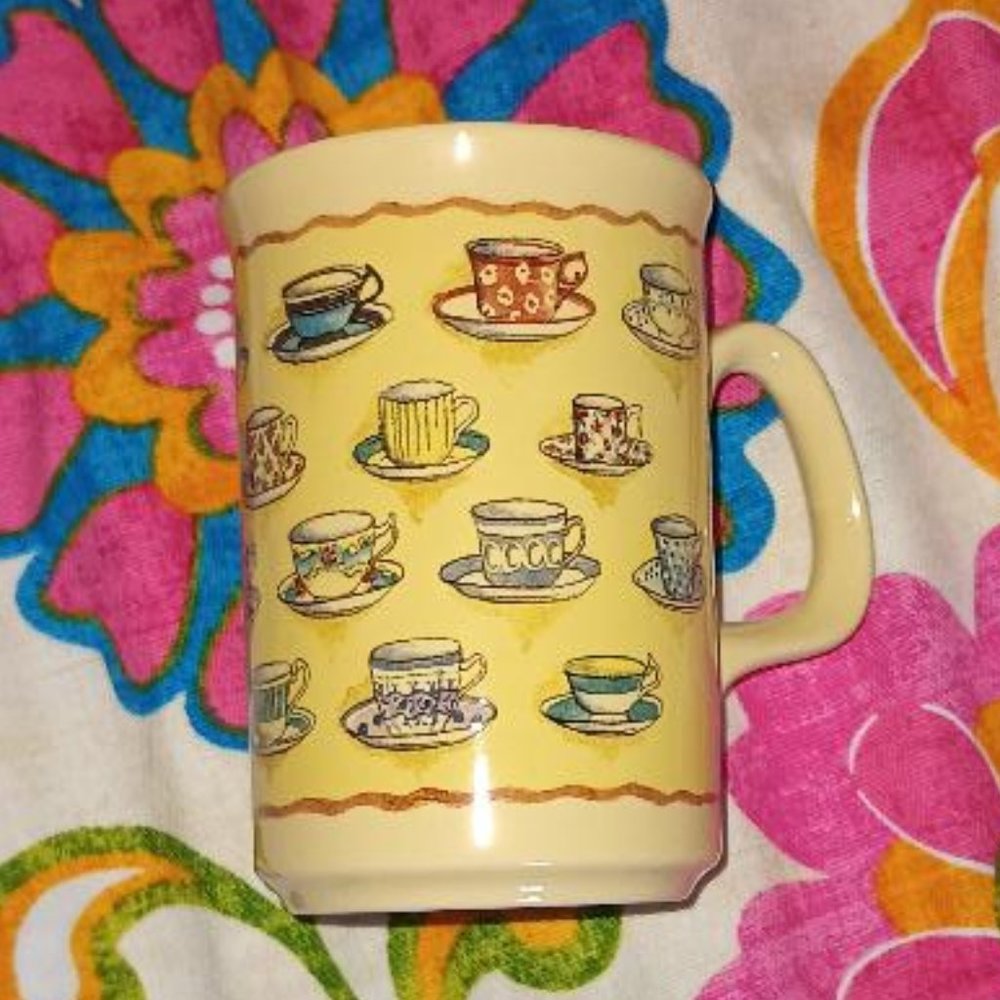 Adorable Vintage Small JT Mug Cup Tea Coffe England English Collectible